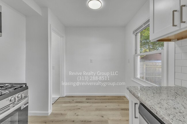 Building Photo - 4802 Niagara St