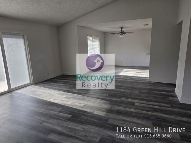 Building Photo - 1184 Green Hill Dr