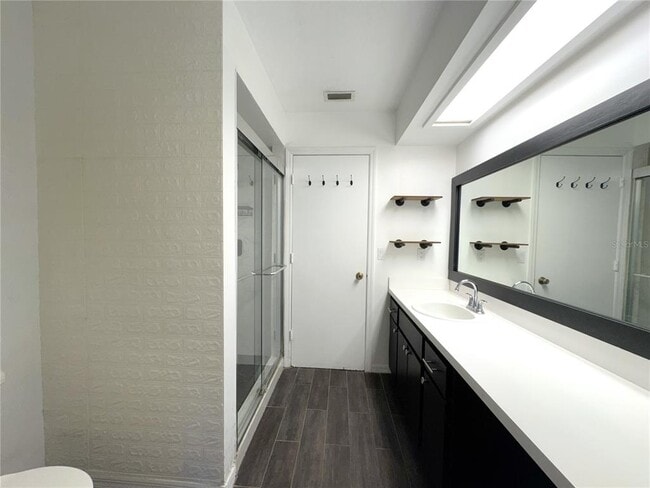 Building Photo - 1514 Poe St