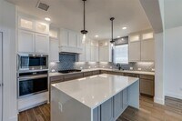 Building Photo - 6204 Mulberry Creek Ln