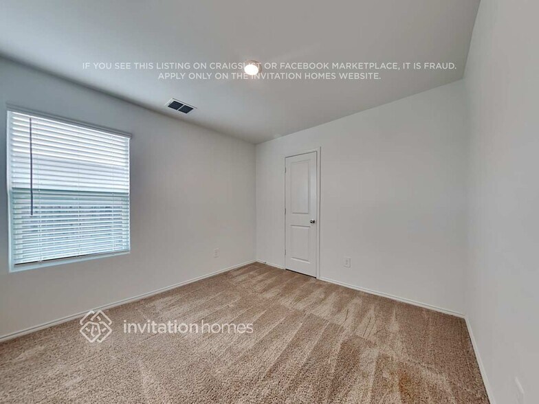 Building Photo - 2929 Greenhorn Ave