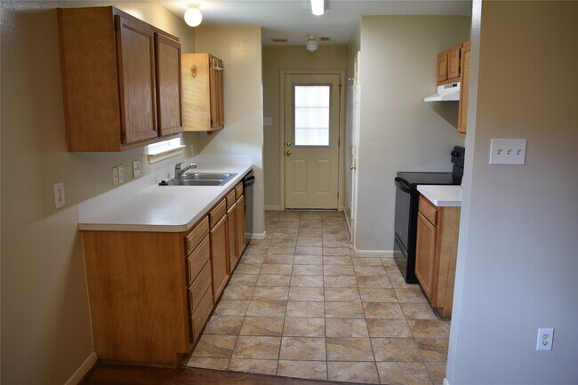 Building Photo - 5314 Tallowpine Terrace