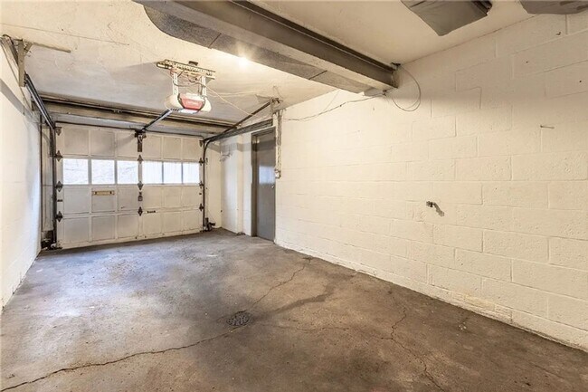 Building Photo - Well-Maintained 2BR Townhome w/ Garage, Storage & Transit Access – Beechview