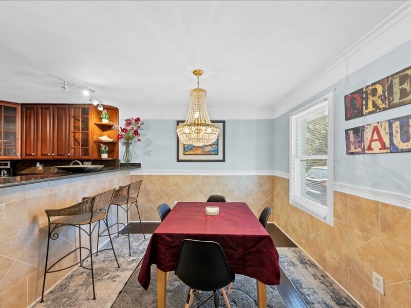 Building Photo - 1410 N Druid Hills Rd