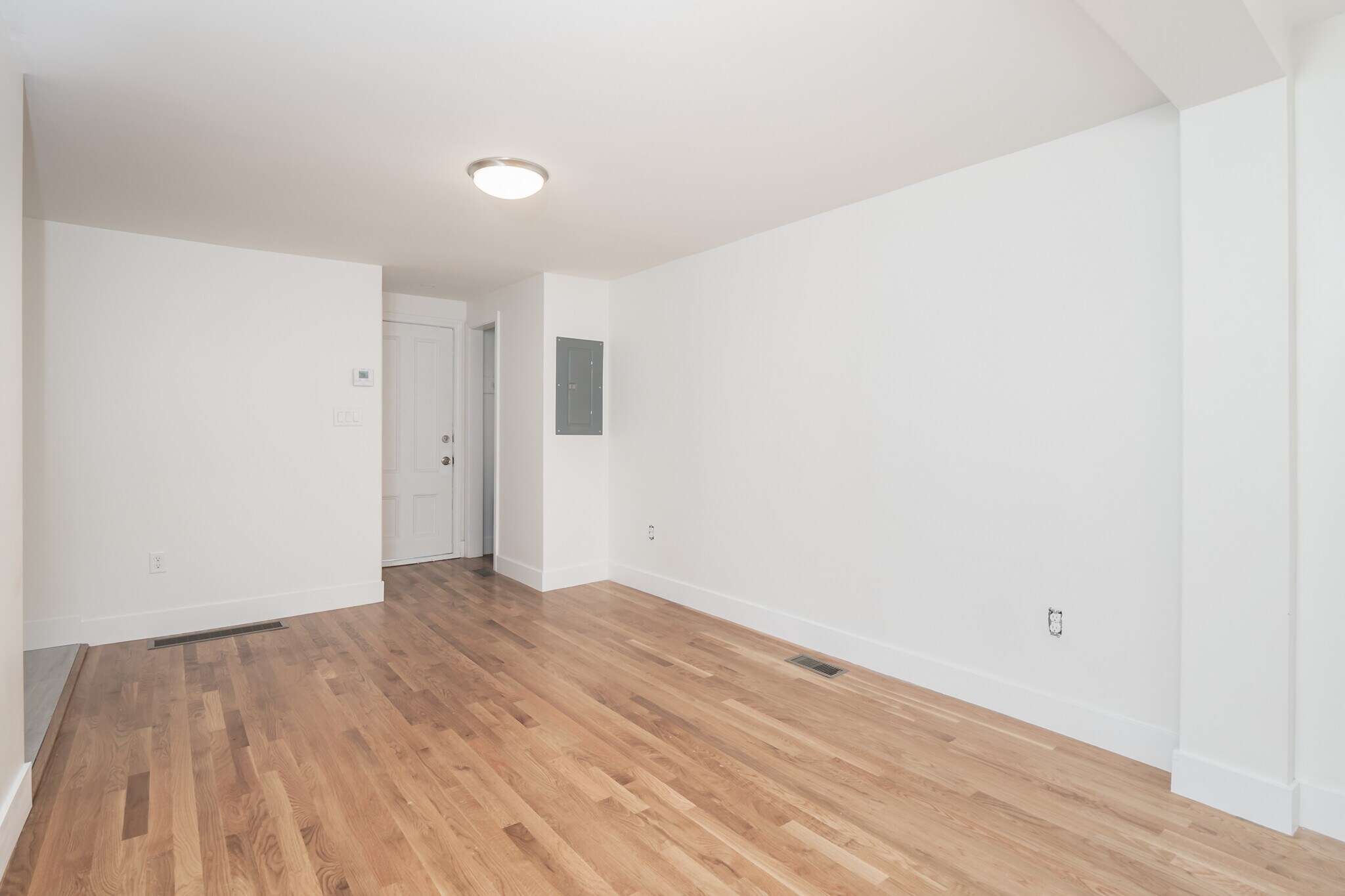 Building Photo - 92 Clinton Place Unit #2