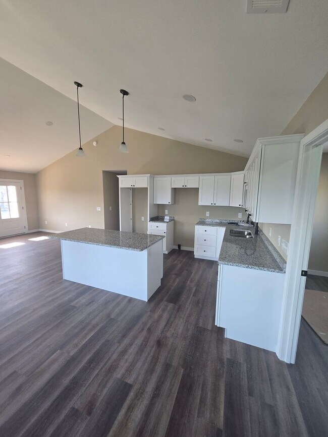 Building Photo - 328 Wilson Hurst St