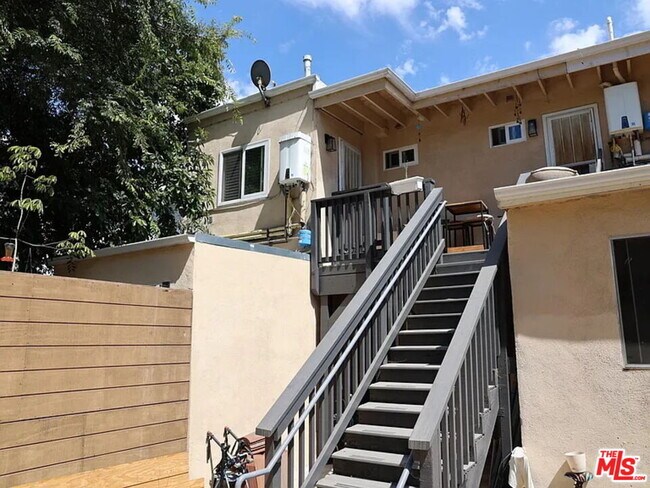 Building Photo - 11339 Venice Blvd.