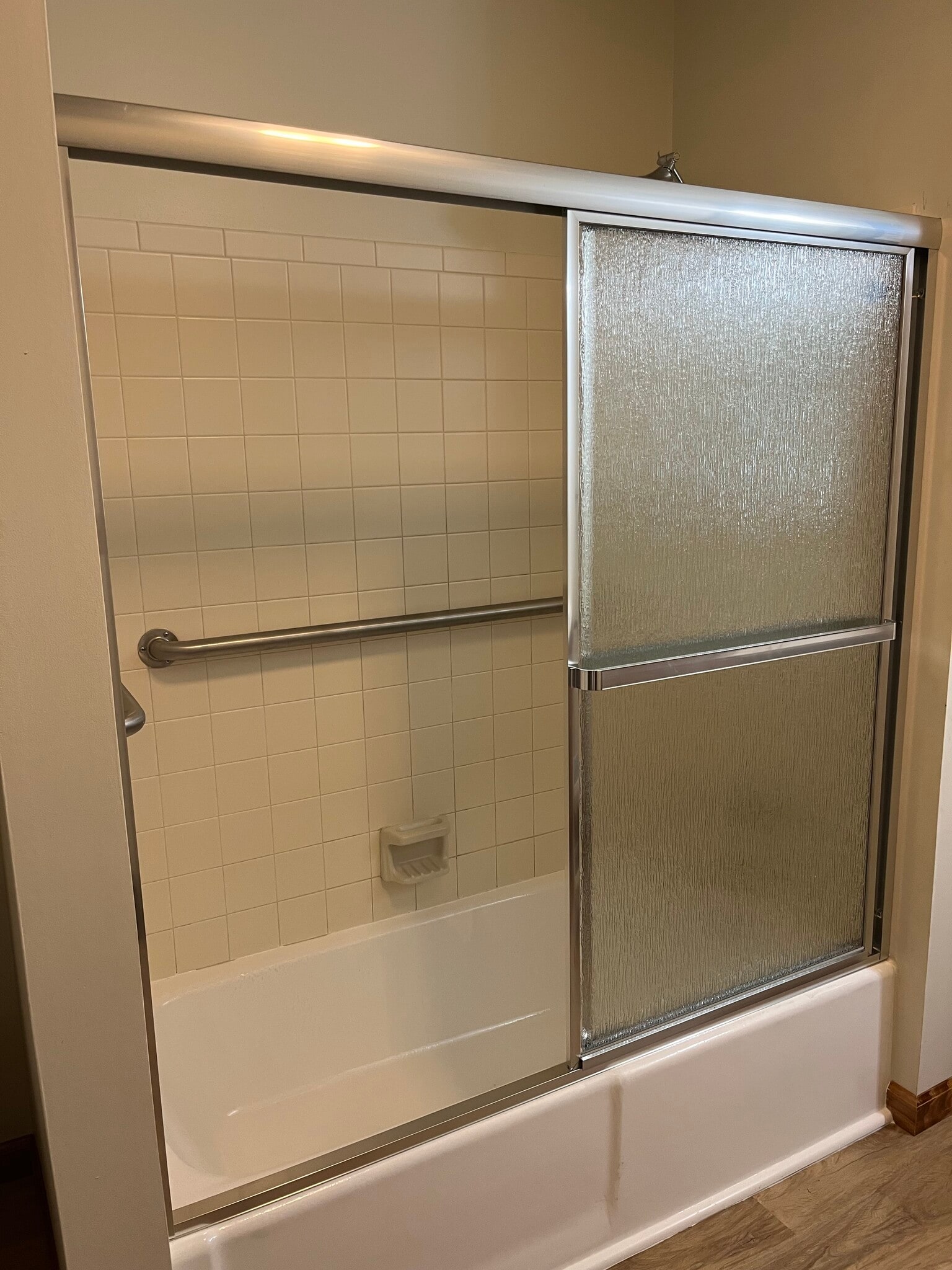 Bathroom - 926 N Walnut St