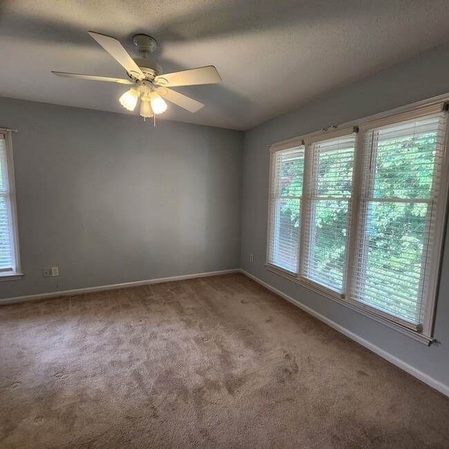 Building Photo - 2831 Edridge Ct