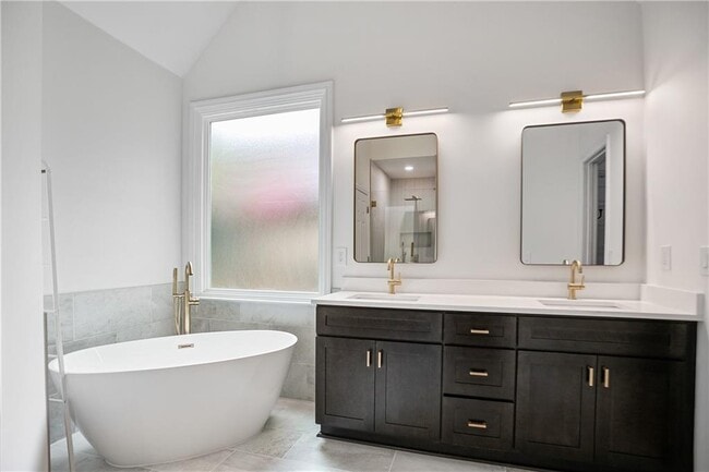 Building Photo - 6285 Sterling Dr