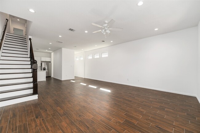 Building Photo - 7902 Parnell St