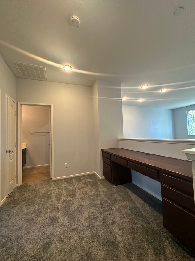 Building Photo - 9965 Watergum Trail