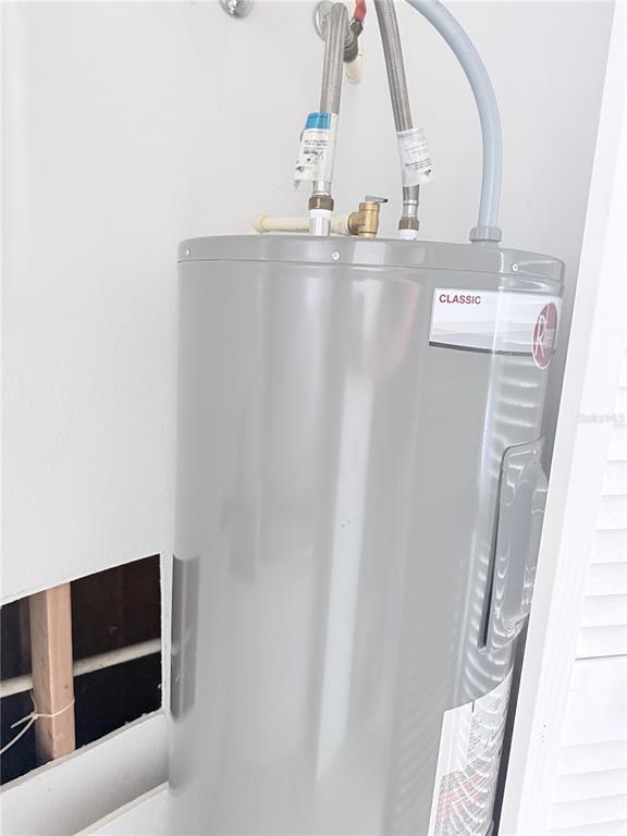 Building Photo - 4701 NE 7th Ave