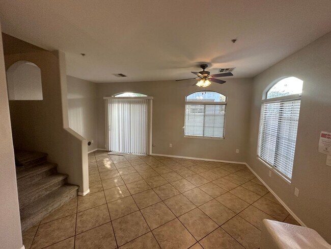 Building Photo - 2 Bedroom Condo in the Tre Allagio Community Near N Price Rd and W Elliot Rd!