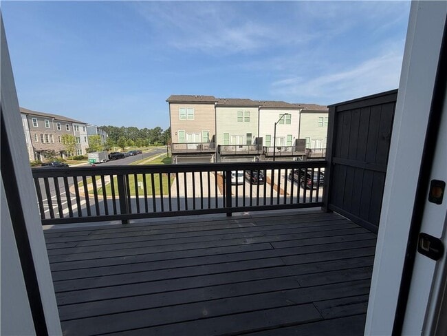 Building Photo - 900 Colton Dr