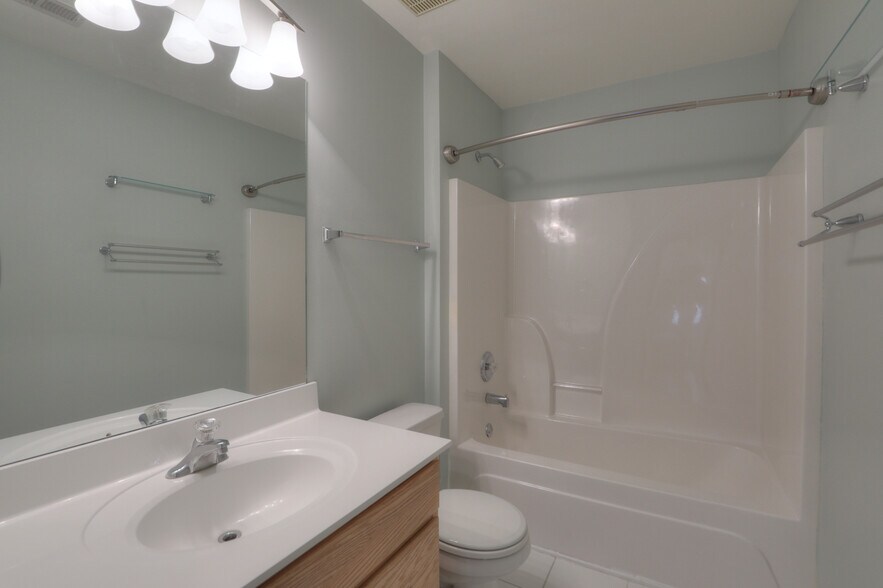 Building Photo - 7629 Leveson Way