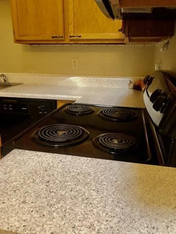 Building Photo - 1104 Bellmont Ct