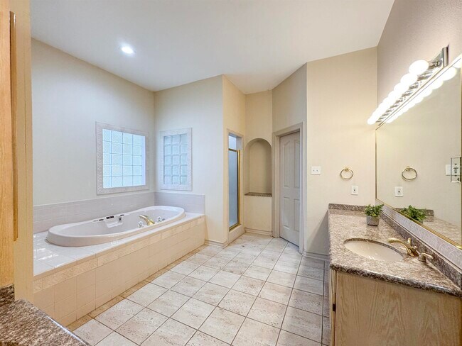 Building Photo - 3003 Edgefield Ct