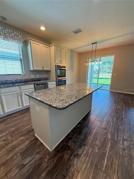 Building Photo - 14637 Maple Arch Ln