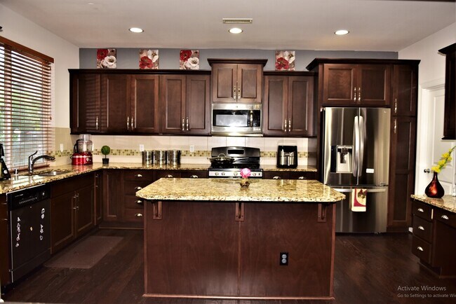 Building Photo - 19812 37th Dr SE