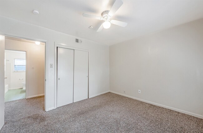 Building Photo - 6114 Doulton Dr