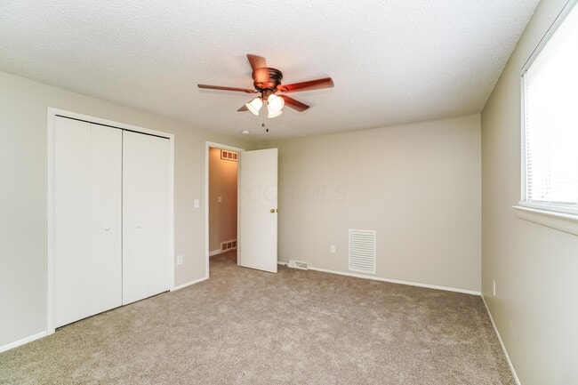 Building Photo - 3044 Bennington Ave