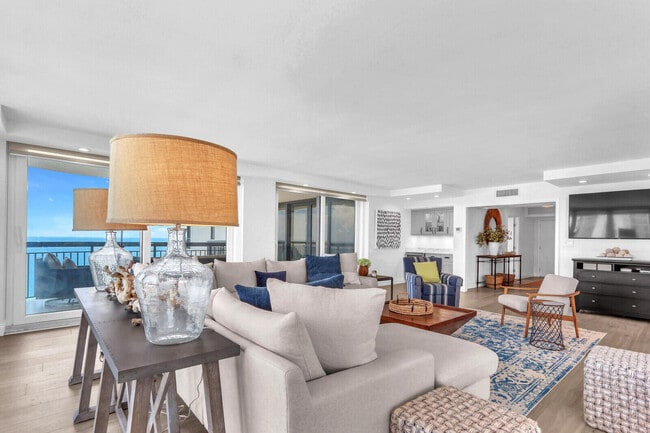 Building Photo - 5380 N Ocean Dr