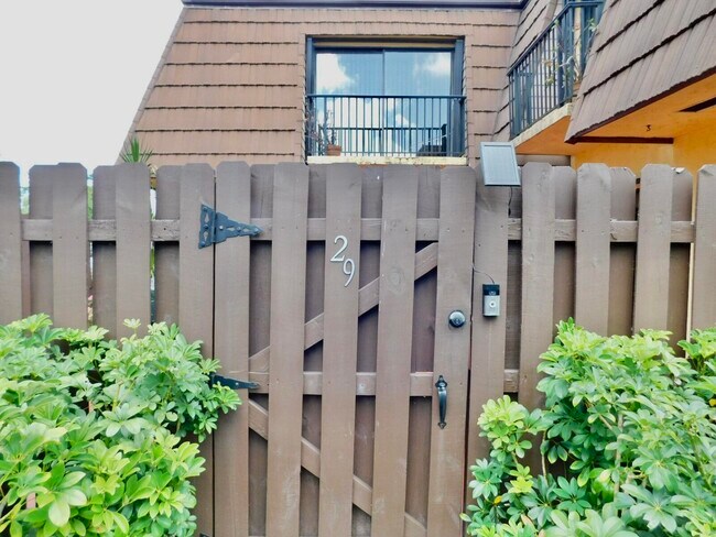 Building Photo - 4155 Turnberry Cir