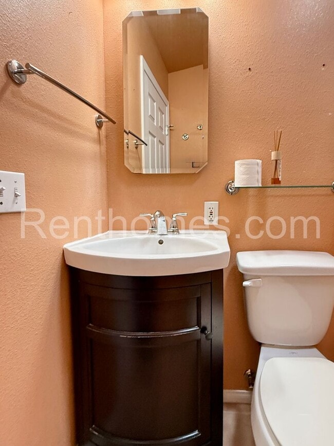 Building Photo - 4227 Mt Herbert Ave