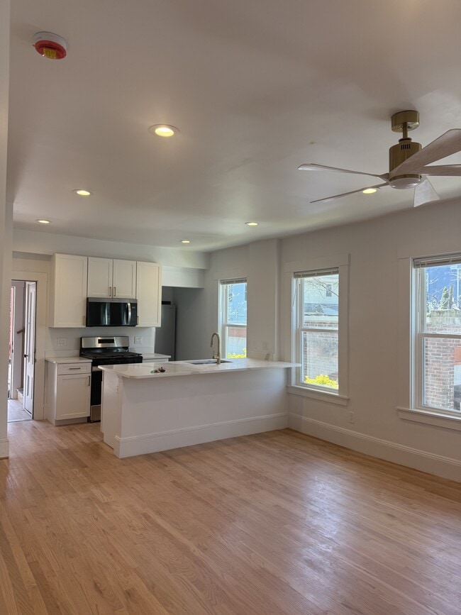 Building Photo - 24 Brookside Ave