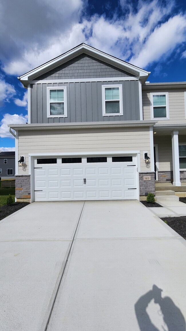 Building Photo - 61 Snapdragon Dr