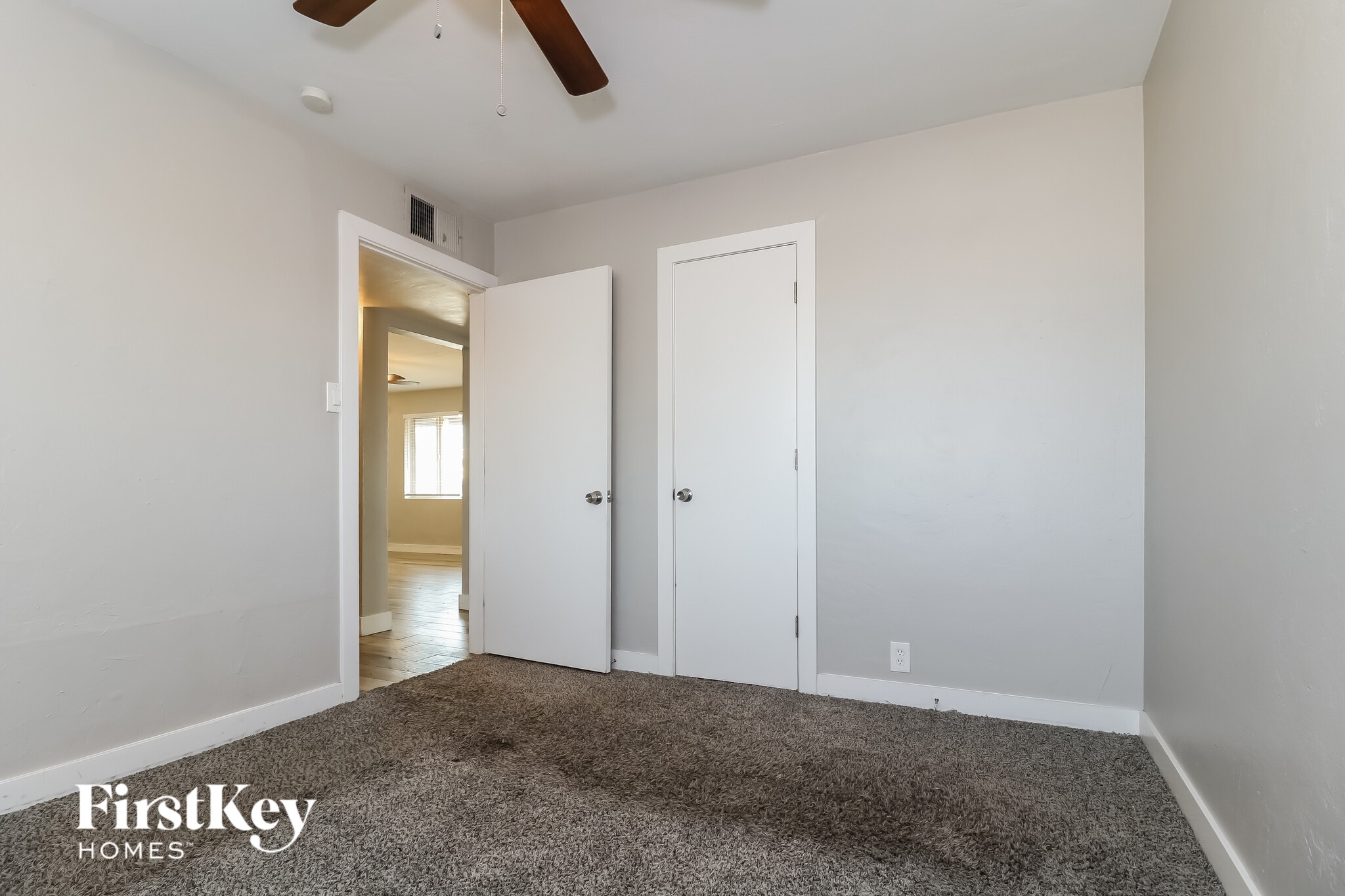 Building Photo - 3605 W San Miguel Ave