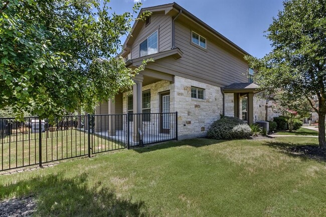 Building Photo - 3101 Davis Ln