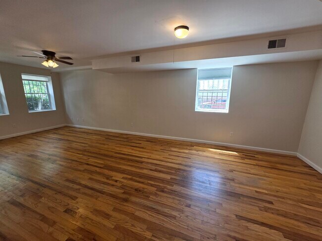 Building Photo - 203 Halladay St