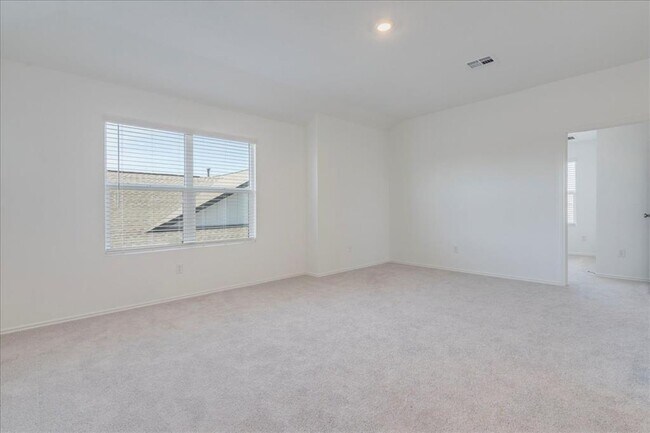 Building Photo - 238 Dreyer