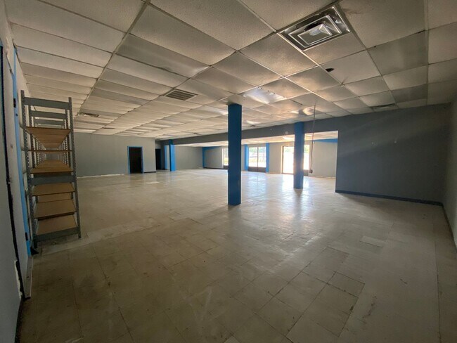Building Photo - 713 N 2nd St
