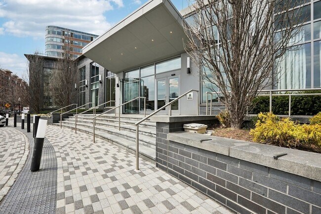 Building Photo - 9 Ave at Port Imperial
