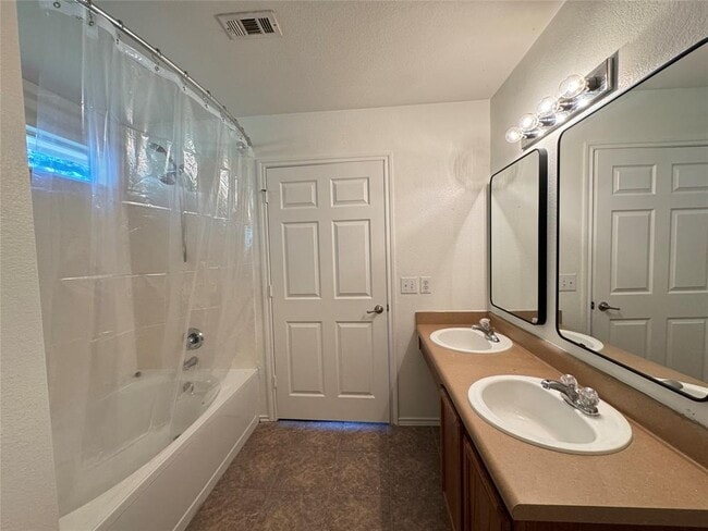 Building Photo - 9000 Spiceland Cir