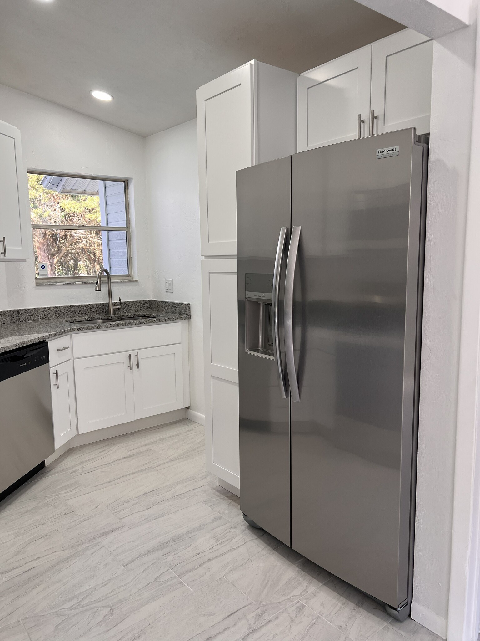 Building Photo - 19 Brittany Ln