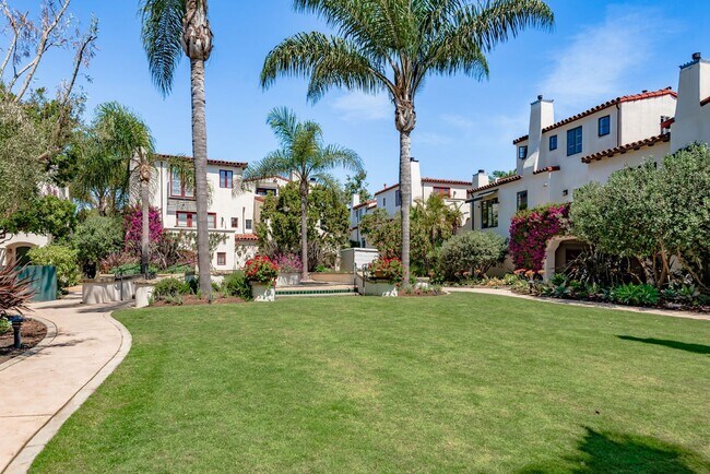 Building Photo - Villa Del Mar~ The Gorgeous gem in the Ame...