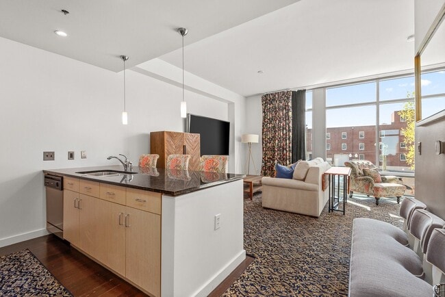 Building Photo - Fully Furnished Studio Condo at The Adelicia