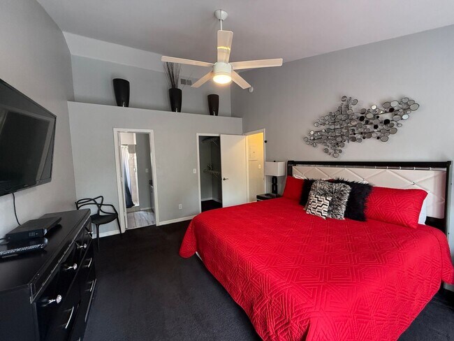 Building Photo - FURNISHED 3 bedroom 2 bath for rent lease 2444 Sweetwater Club Circle Unit #34 Kissimmee, FL 34747