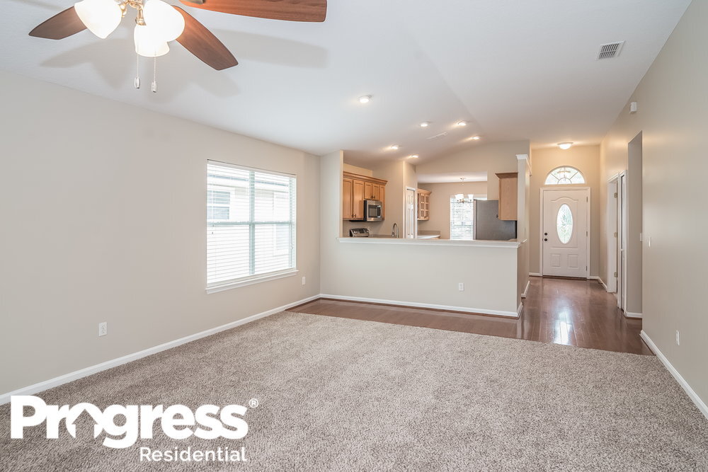Building Photo - 573 Redberry Ln