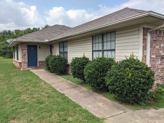 Building Photo - 1406 Hartje Ln