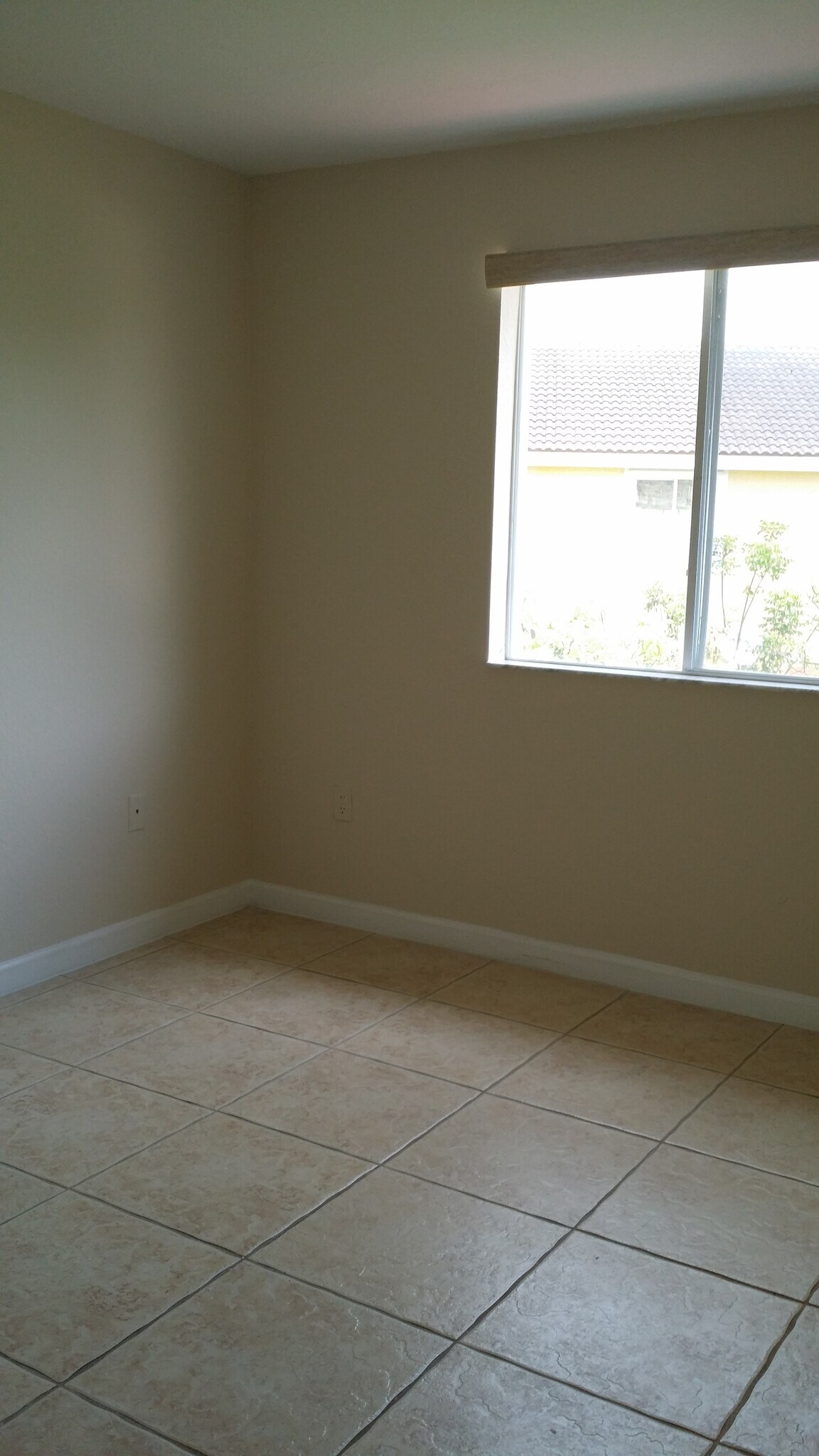 2nd bedroom - 2719 SE 15th Pl