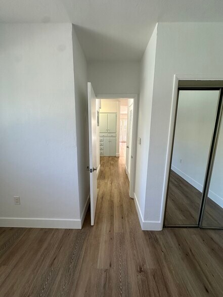 Building Photo - 13155 Emerald Dr