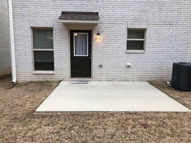 Building Photo - 4BR/4.5BA For Rent