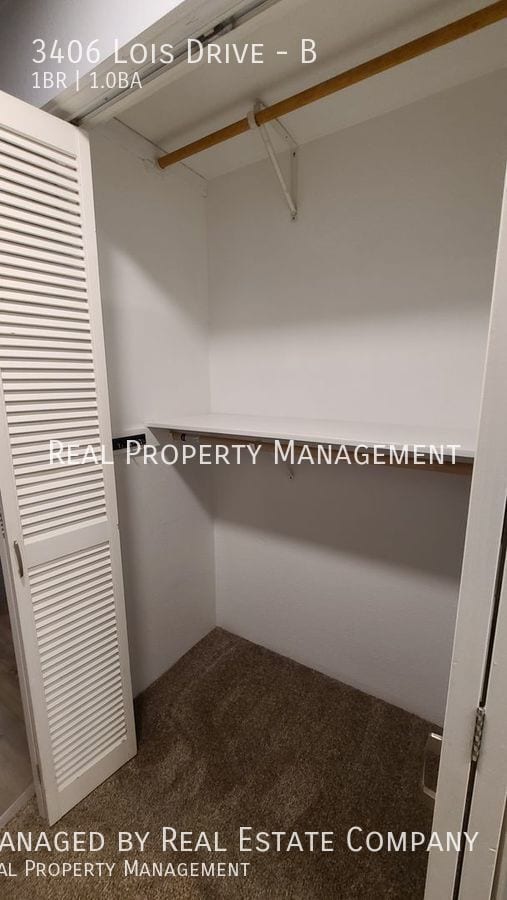 Building Photo - 3406 Lois Dr