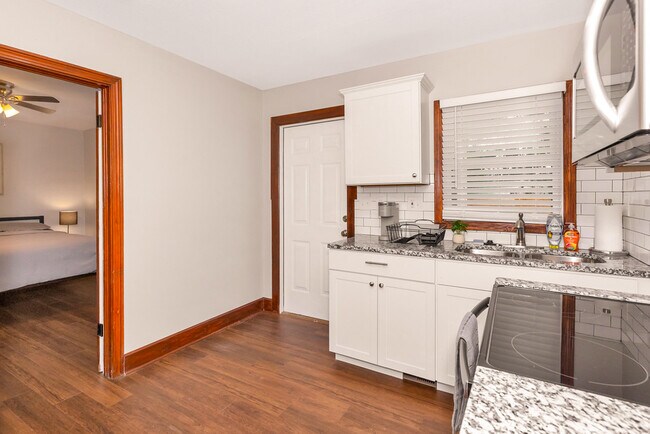 Building Photo - 2806 Union Dr NW