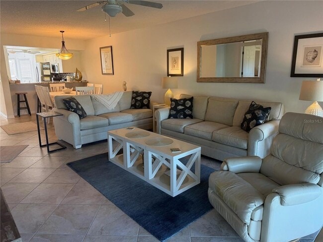 Building Photo - 880 Bird Bay Dr W